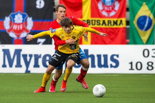 Elfsborgs Arber Zeneli och Helsingborgs Frederik Helstrup