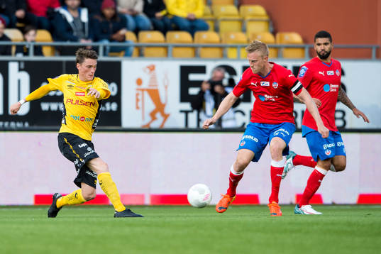 Elfsborgs Lasse Nilsson och Helsingborgs Peter Larsson