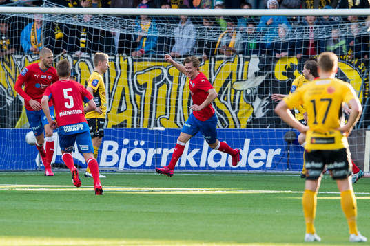 Helsingborgs Emil Krafth jublar