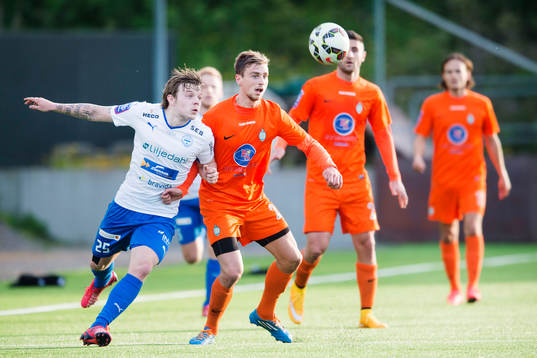 Värnamos Viktor Nilsson och Athletics Filip Rogic