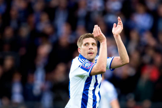 IFK Göteborgs Mikael Boman tackar publiken