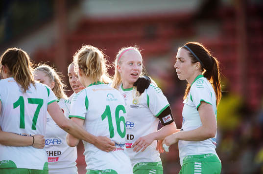 Hammarbys spelare jublar