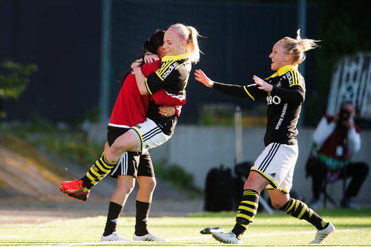 AIKs Sara Storck jublar