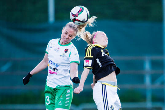 Hammarbys Petronella Ekroth och AIKs Sara Storck