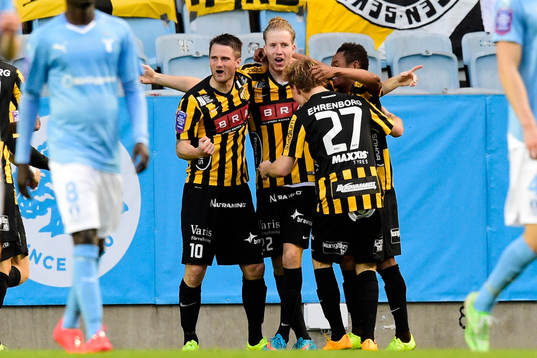 1 Häckens Samuel Gustafson jublar