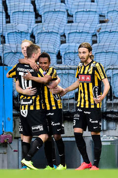 1 Häckens Nasiru Mohammed jublar
