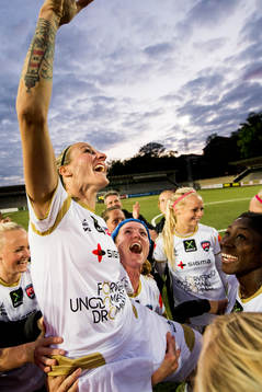 Rosengårds spelare hyllar Anja Mittag som spelade sin