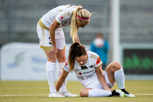 Rosengårds Sara Björk Gunnarsdottir har ont i foten och