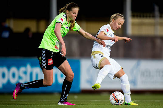 Kristianstads Amanda Edgren och Rosengårds Nathalie Persson