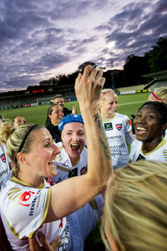 Rosengårds, Kirsten Van De Ven och Anita Asante jublar med