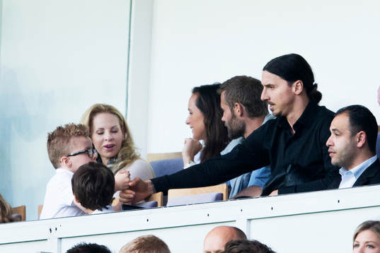 s Zlatan Ibrahimovic på läktarplats med barnen Vincent