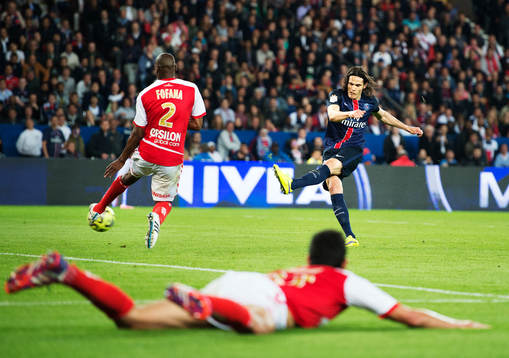 s Edinson Cavani skjuter in 3-1-målet