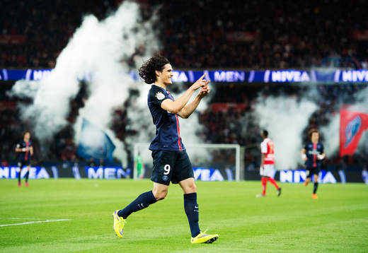 s Edinson Cavani jublar