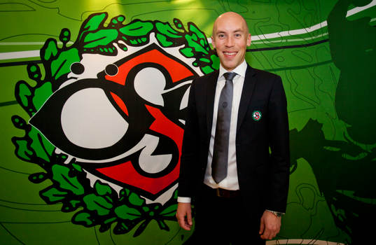 s VD Simon Åström