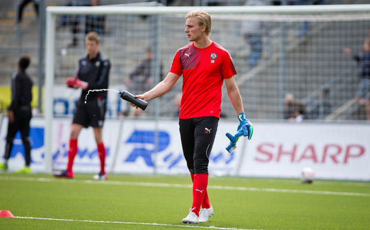 Örebros målvakt Jacob Rinne deppar