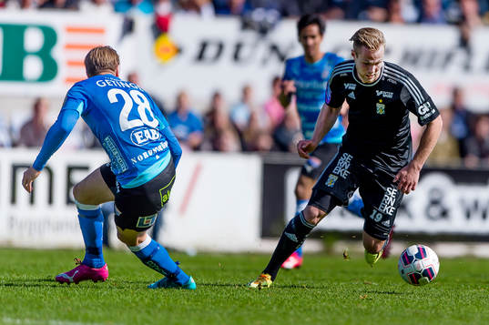 Halmstads Jesper Westerberg och IFK Göteborgs Gustav