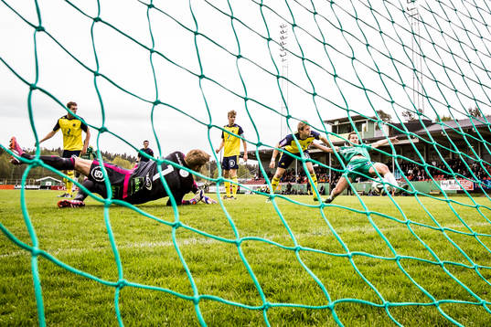 Ljungskiles Gabriel Altemark-Vanneryr med målchans
