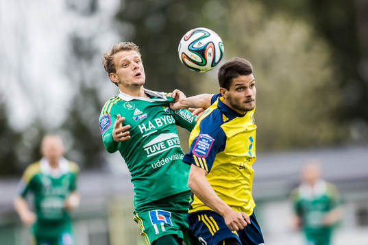 Ängelholms Zeyn S-Latef (h) och Ljungskiles Jakob Olsson