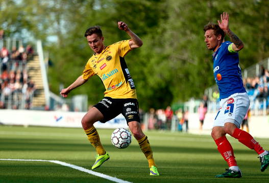 Elfsborgs Adam Lundqvist och Åtvidabergs Martin Christensen