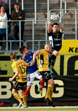 Räddning av Elfsborgs målvakt Kevin Stuhr Ellegaard