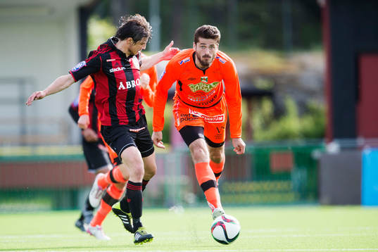 Brommapojkarnas Gabriel Petrovic och Varbergs Ajsel Kujovic