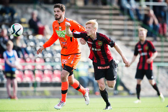 Varbergs Ajsel Kujovic och Brommapojkarnas Gustav Sandberg