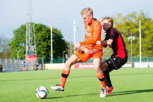 Varbergs Erik Lund och Brommapojkarnas Jonathan Augustinsson