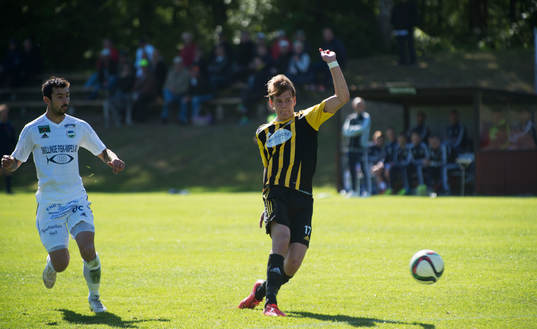 IFK Hässleholms Filip Ranmo gör segermålet 0-1 i matchen