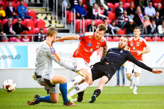 Malmö FFs Jo Inge Berget gör 0-1
