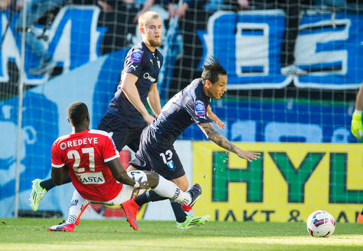 Kalmars Papa Alioune Diouf och Malmö FFs Victor Yoshimar