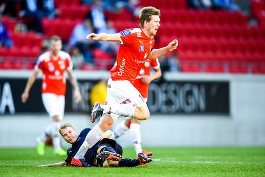 Kalmars David Elm och Malmö FFs Oscar Lewicki