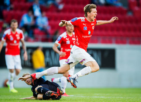 Kalmars David Elm och Malmö FFs Oscar Lewicki