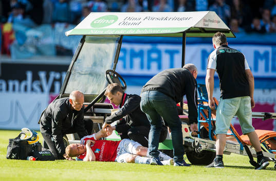 Kalmars Tobias Eriksson skadade sig