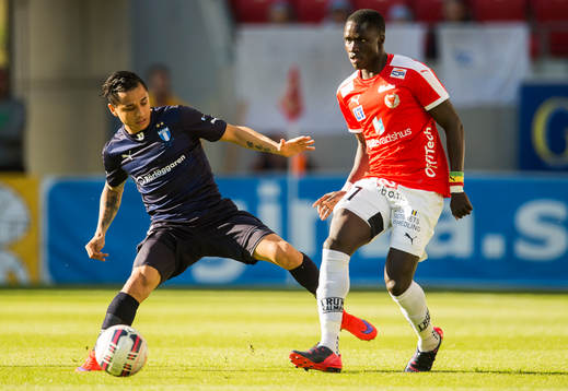 Kalmars Papa Alioune Diouf och Malmö FFs Victor Yoshimar