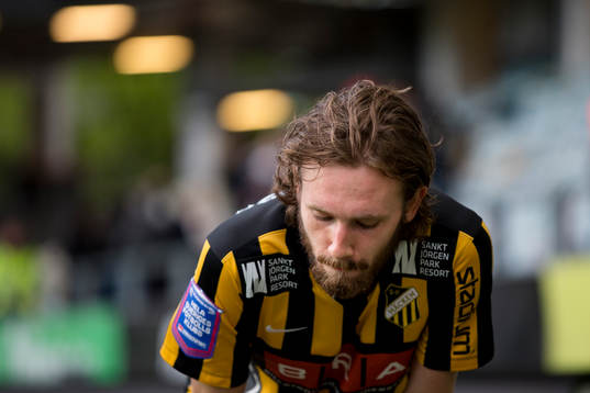 Häckens Simon Sandberg deppar