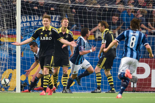 Djurgårdens Kerim Mrabti jublar