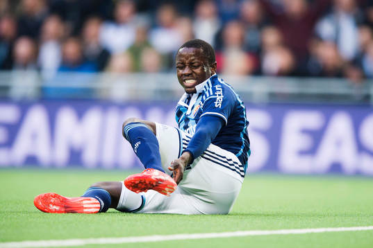 Djurgårdens Nyasha Mushekwi har ont