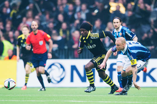 s Mohamed Bangura och Djurgårdens Fredrik Stenman