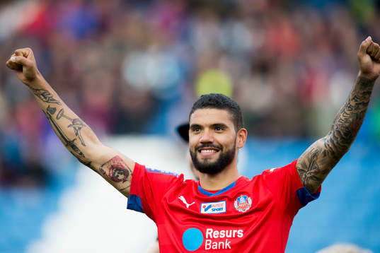 Helsingborgs Victor Palsson jublar