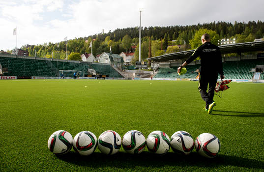 Bollar ligger uppradade