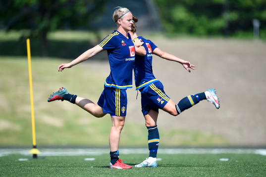 Sveriges Nilla Fischer och Lina Nilsson