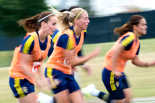 Sveriges Kosovare Asllani