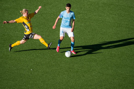Malmö FFs Dennis Hadzikadinic och Elfsborgs Viktor