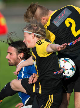 IFK Hässleholms Philip Bengtsson i matchen i division 2