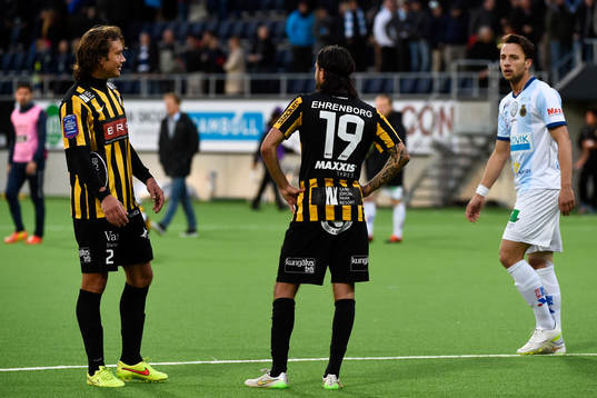 Häckens Diego Lugano och Leonard Zuta deppar