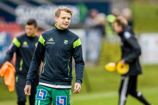 Ljungskiles Jakob Olsson värmer upp