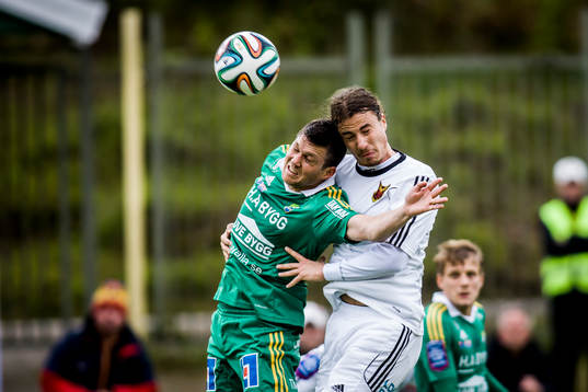 Östersunds  Jonathan Azulay (h) och Ljungskiles Hannes