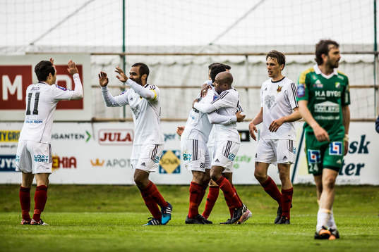 Östersunds spelare jublar