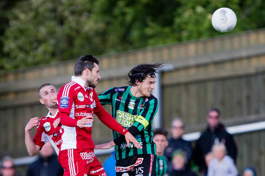 Degerfors Marcus De Bruin och Varbergs Robin Tranberg