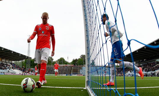 Kalmars Ludvig Öhman deppar och Norrköpings Emir Kujovic